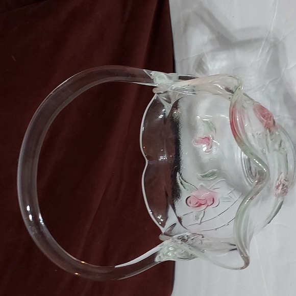 L.E.Smith Glass Basket with Pink Roses and Green leaves. Stamped S.9 inches Hx6W - Picture 1 of 12